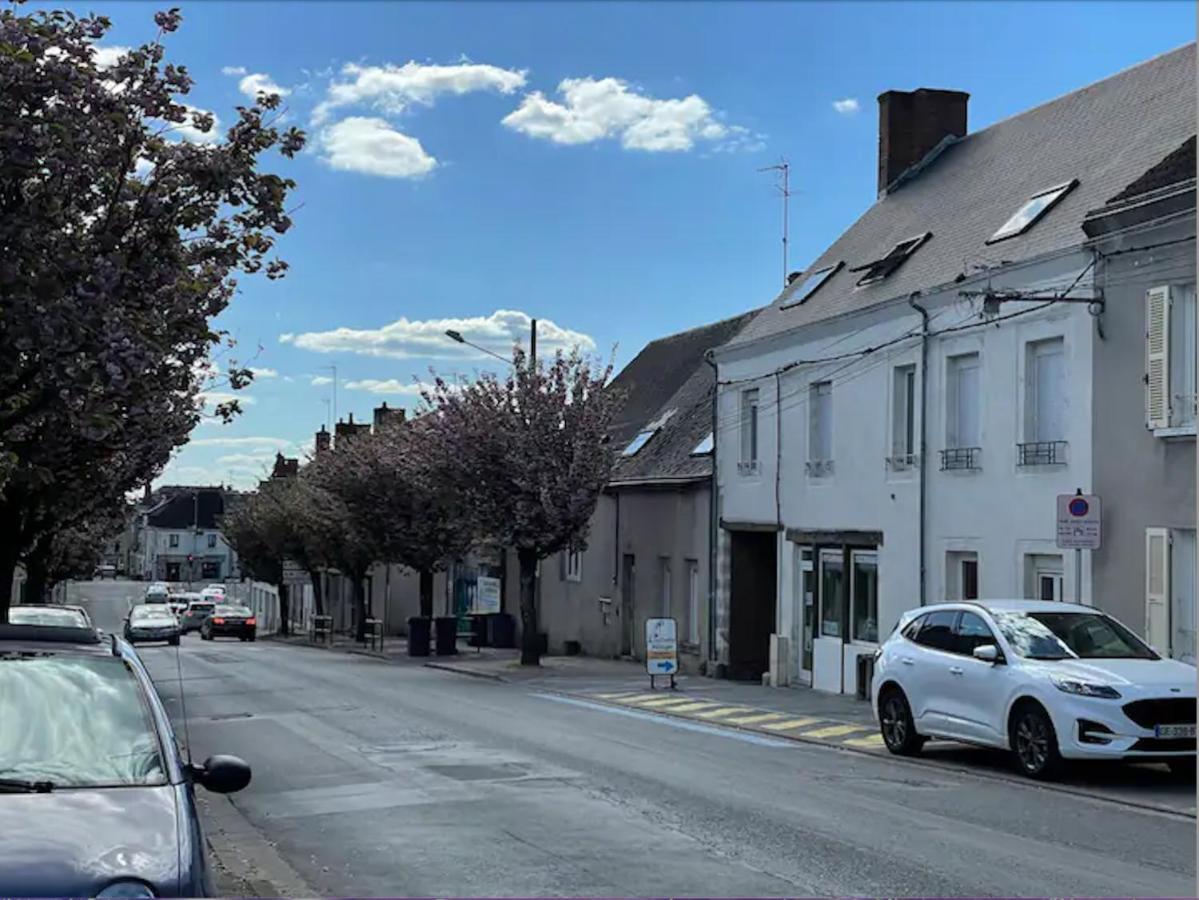 Chez Nous -Parking Gratuit Et Wifi A Vierzon公寓 外观 照片